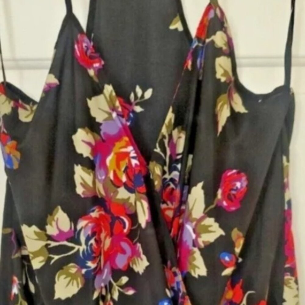 Arden b halter blouse floral Wray front
